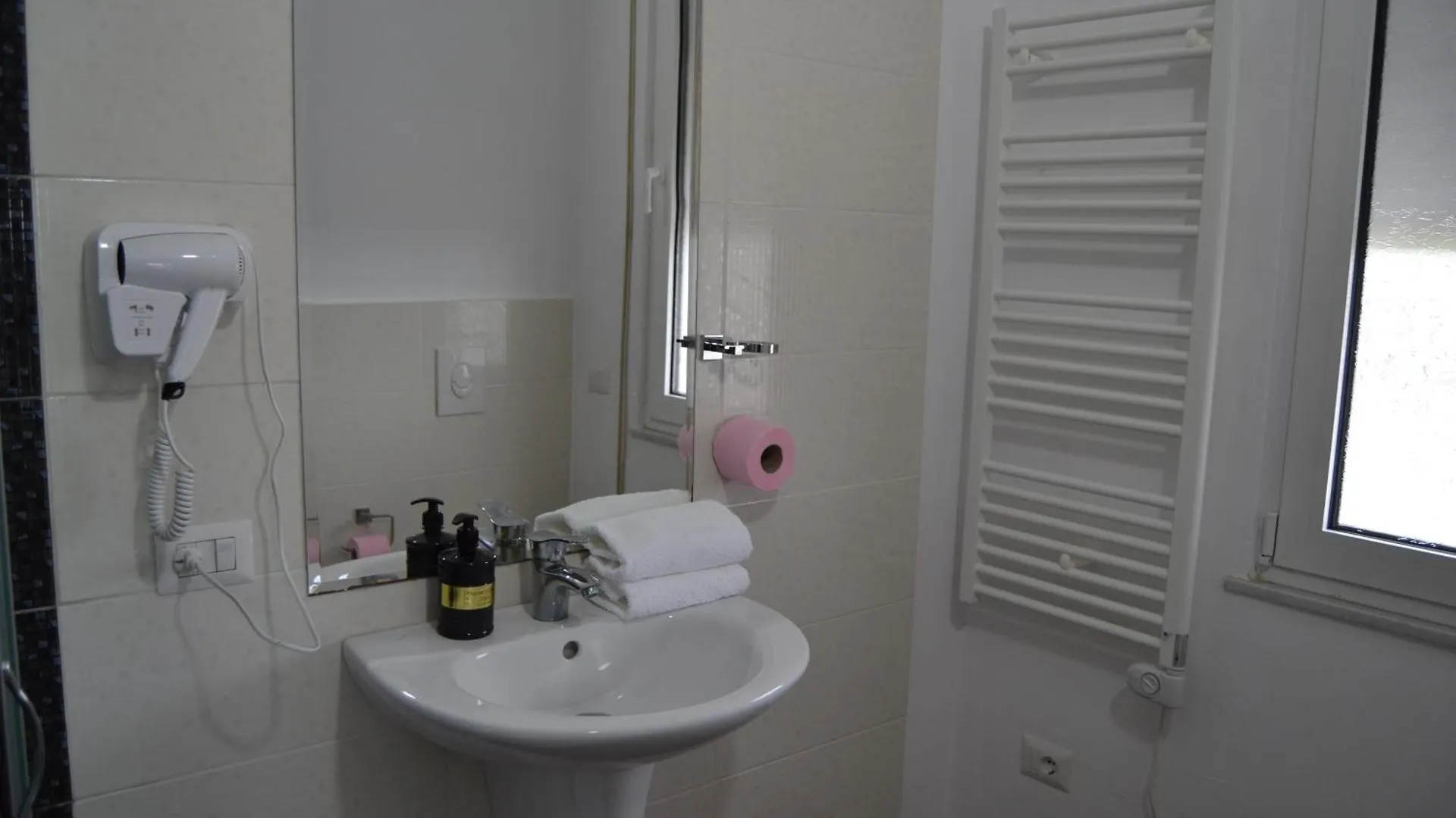 Hotel Kodra E Godenve Vile-Ballaj Resort