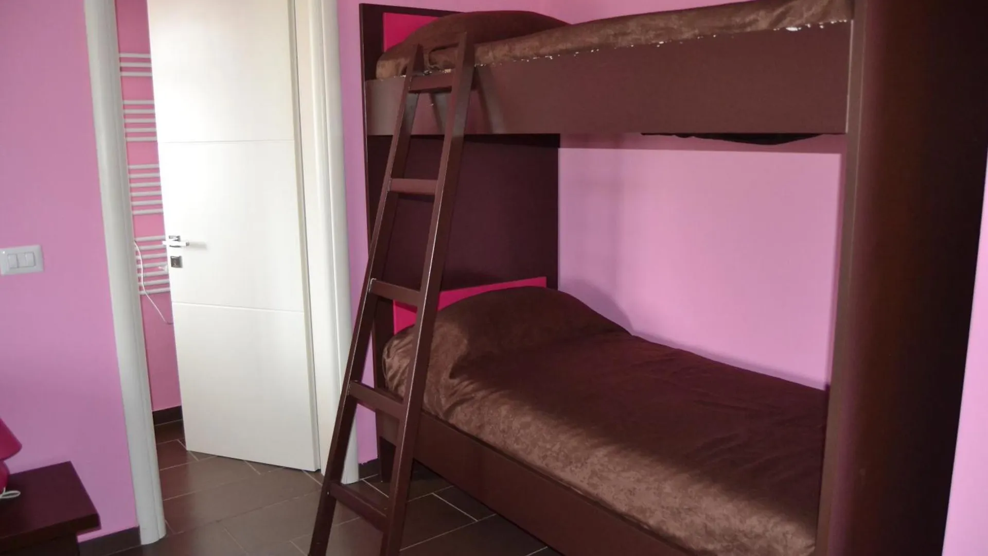Kodra E Godenve Hotel Vile-Ballaj 0*,  Albania