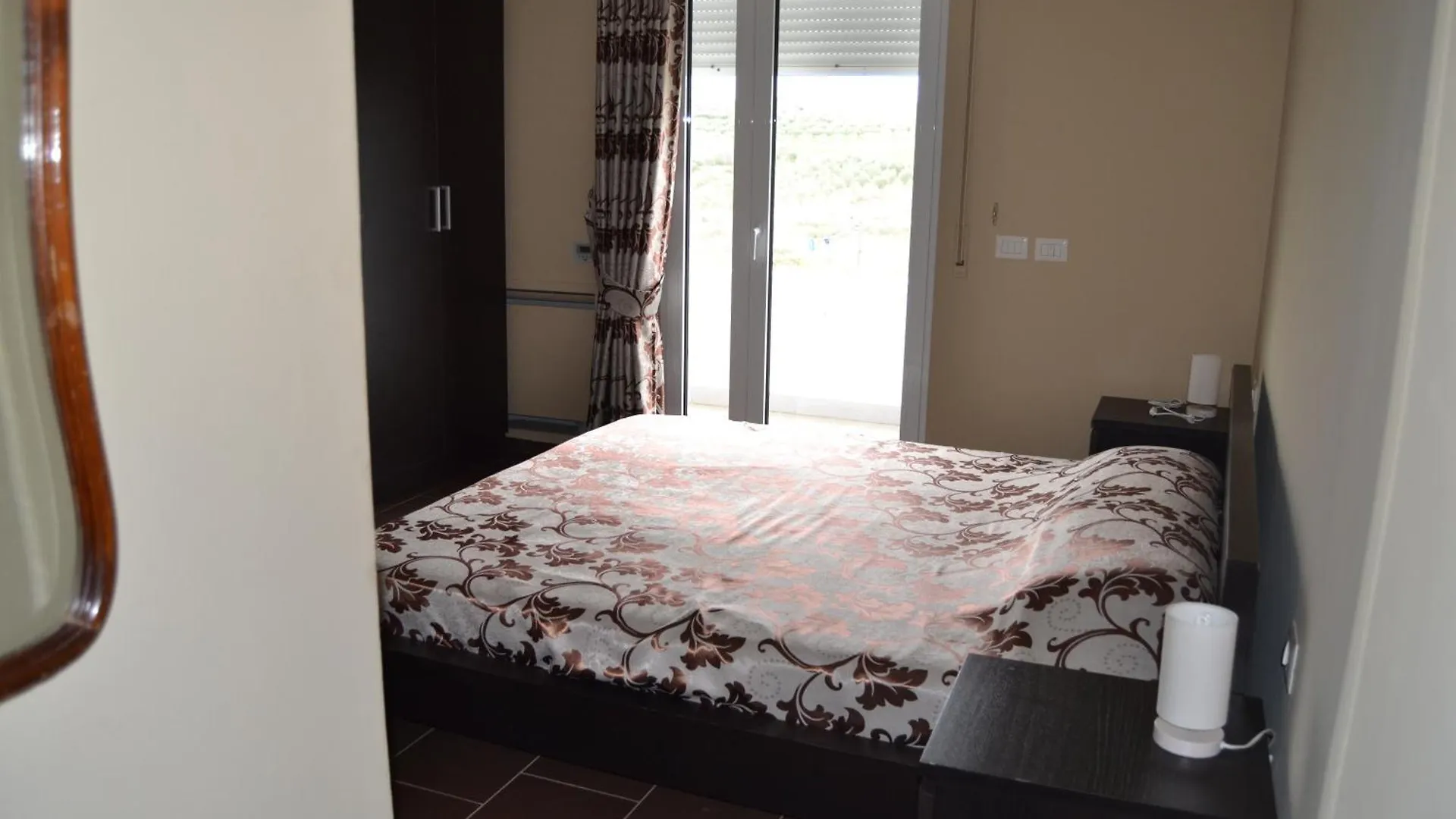Kodra E Godenve Hotel Vile-Ballaj Albania