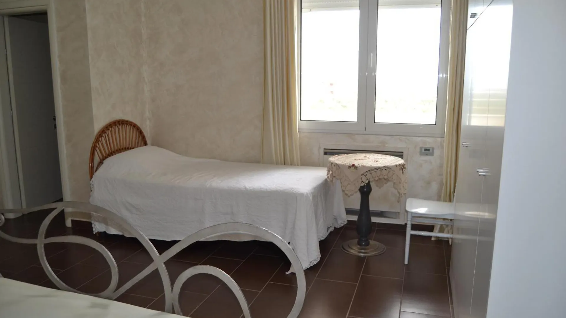 Kodra E Godenve Hotel Vile-Ballaj 0*,